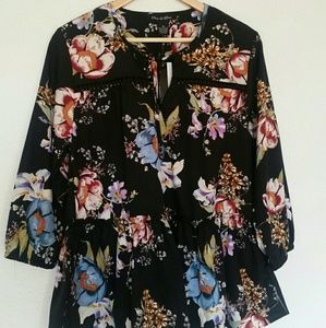Olivia & Grace Blouse size M